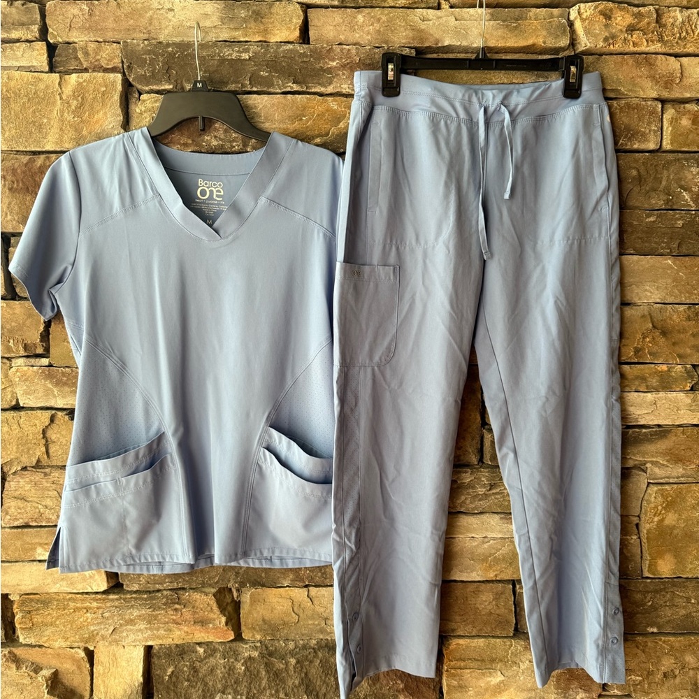Barco One Ciel blue scrub set M/SP